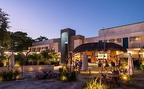 Waye Valladolid Centro - Sustainable, Authentic Experiences&Pet Friendly Boutique Hotel